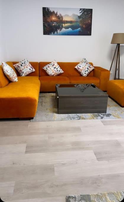 Apartment Stunning In *